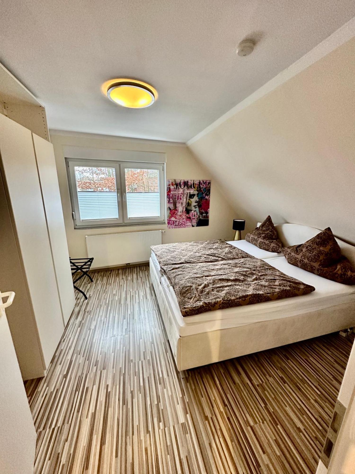 Zwei Ferienwohnungen Anker Max 5 Personen & Leuchtturm Max 4 Personen, Direkt In Steinhude Scheunenviertel, Balkon, Wlan , Privater Parkplatz, Wallbox Екстер'єр фото